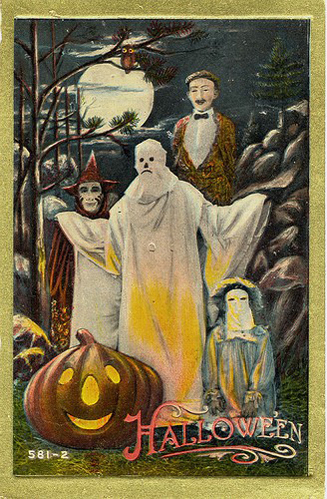 39 Bizarre Vintage Postcards Greeting Halloween from the 1900s and