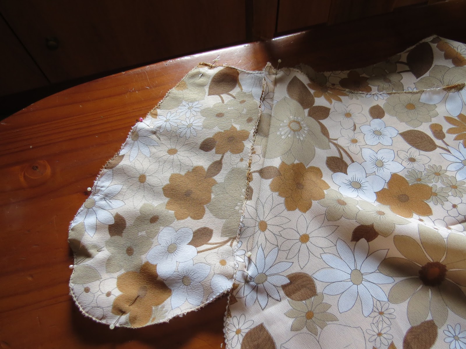 A Pretty Talent Blog: Sewing A Wide Skirt With Side Pockets
