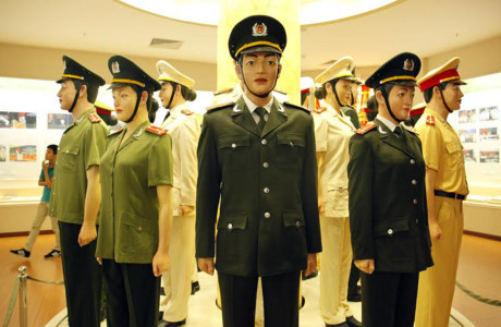 Ngam trang phuc cong an tu ngay quan sooc ao somi - Anh 8