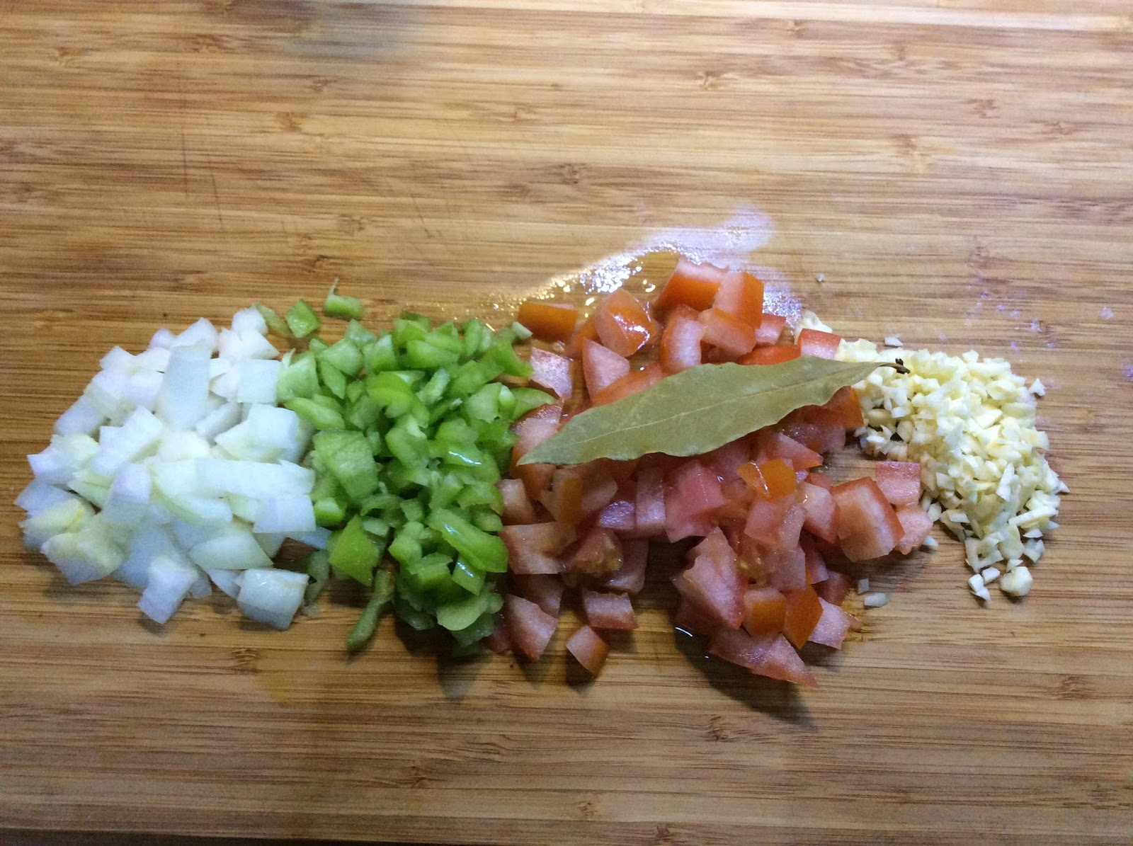 Entre punto y hecho: Spaghetti a la boloñesa de corned beef