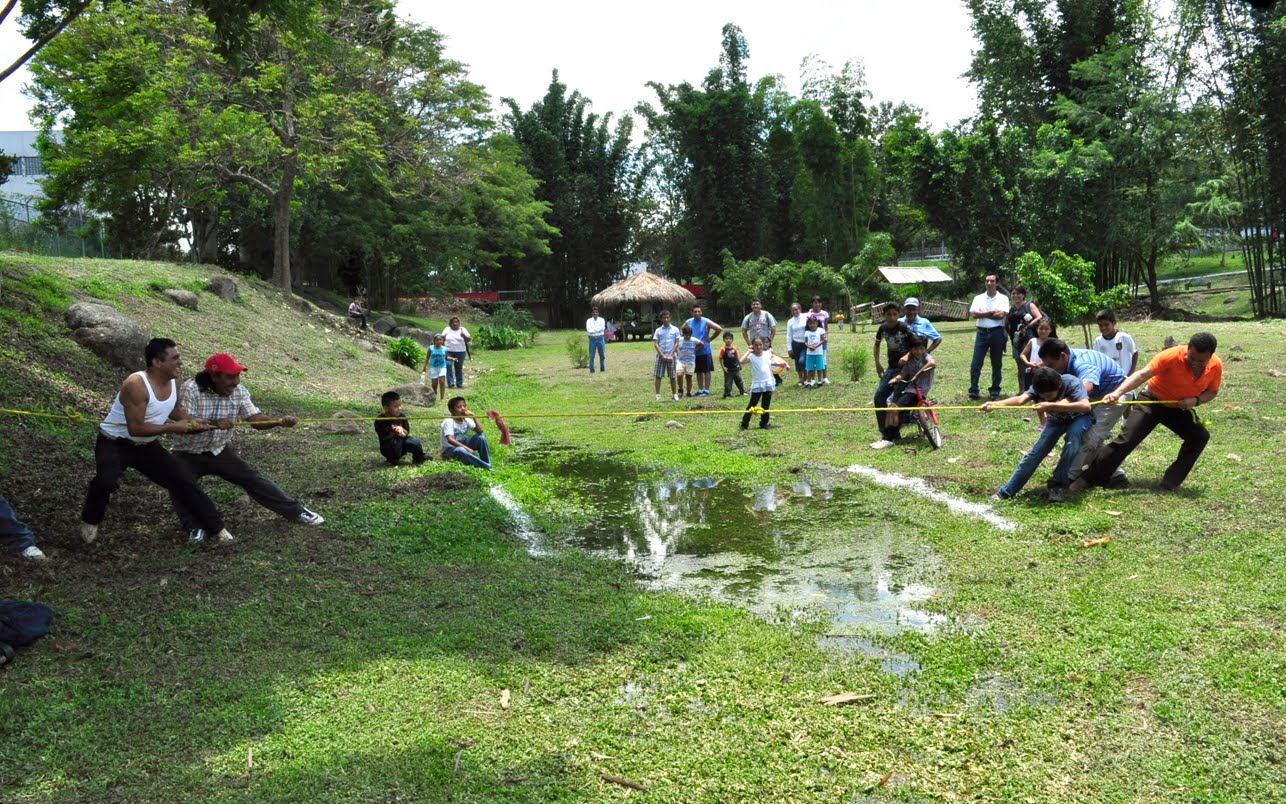 Resultado de imagen para JALAR LA CUERDA PADRES