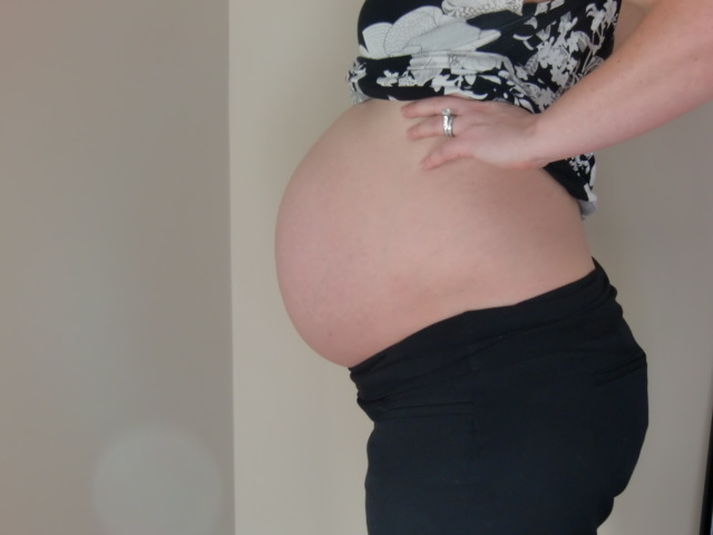 23 недели двойня. 24 Неделя беременности двойней. Беременность двойней по неделям.