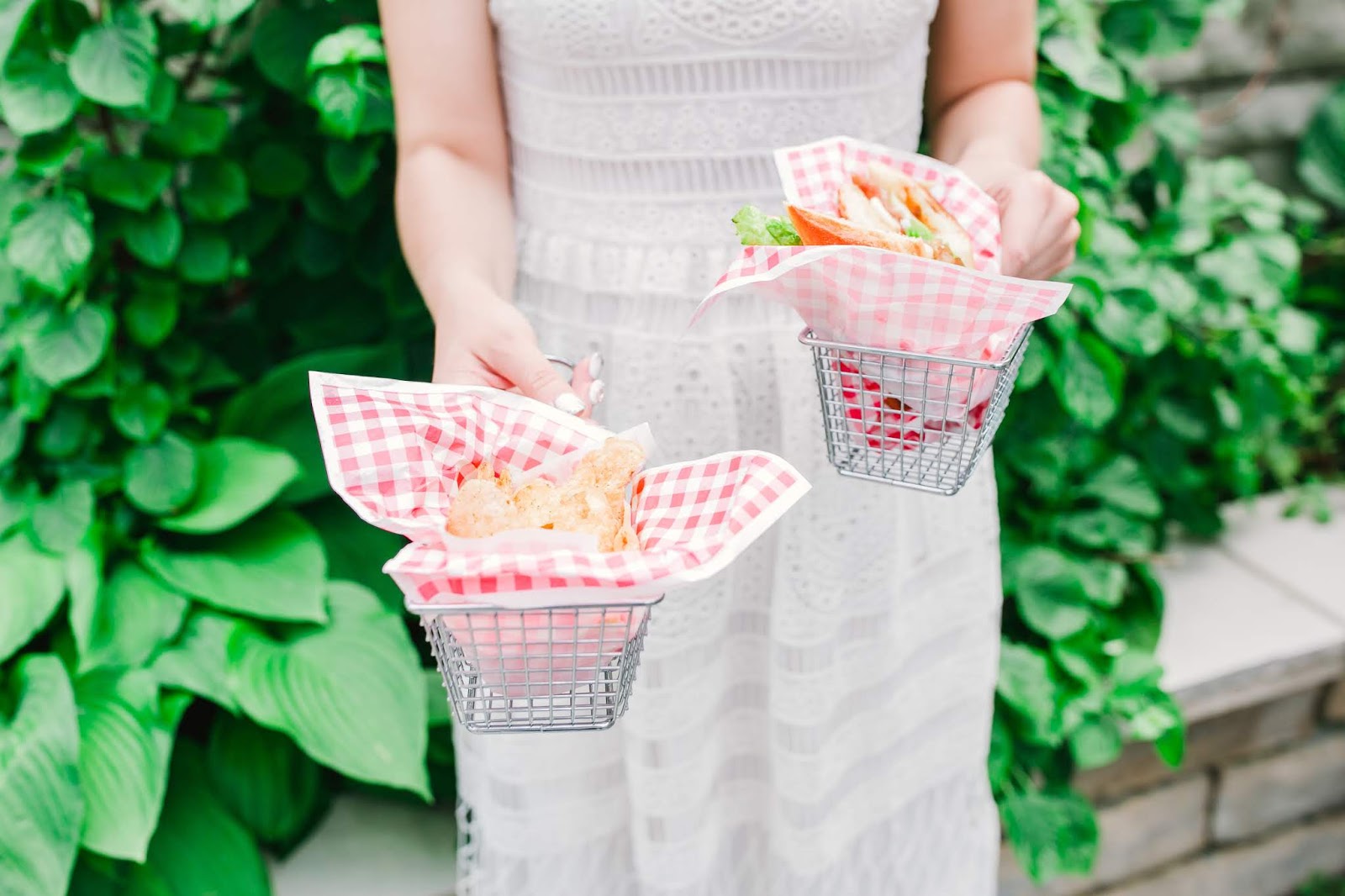 Bijuleni - How to Throw a Stylish Canada Day Summer Party 