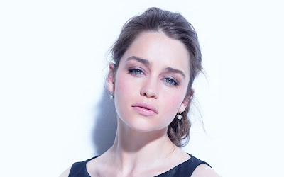Emilia Clarke HD Wallpaper Emilia Clarke HD Wallpaper