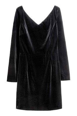 mała czarna, aksamitna sukienka, H&M, trendy 2017, stylizacja na dzień kobiet