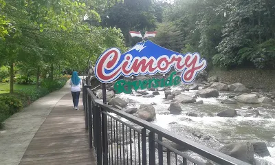 Cimory Riverside Megamendung, Wisata Belanja Bernuansa Alam