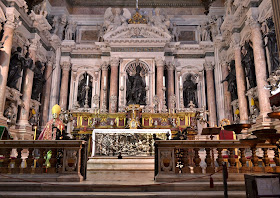 The Reale Cappella del Tesoro di San Gennaro in the  Naples Duomo was decorated by Lanfranco