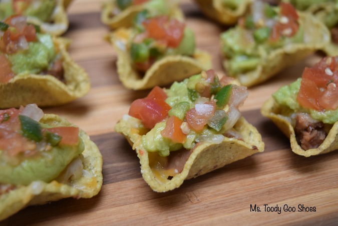 Nacho Bites - These take only minutes to assemble, and there is nacho-goodness in every bite! | Ms. Toody Goo Shoes