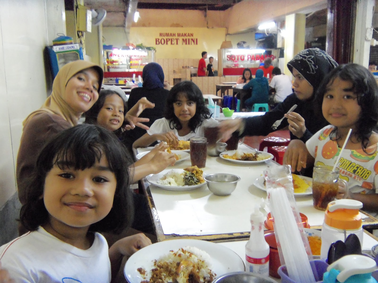 .: Meminangkan Orang Padang