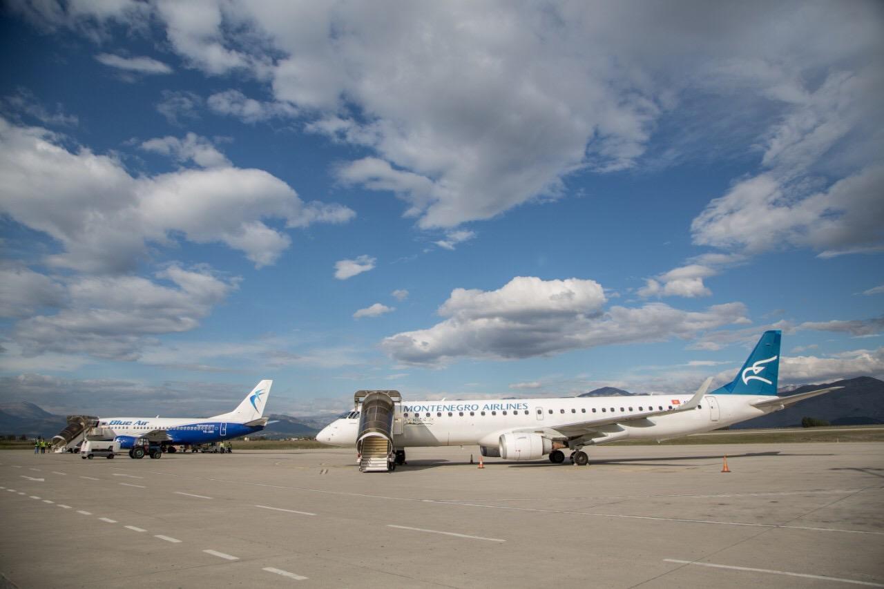 PHOTOS: Montenegro Airlines welcomes Boeing jet