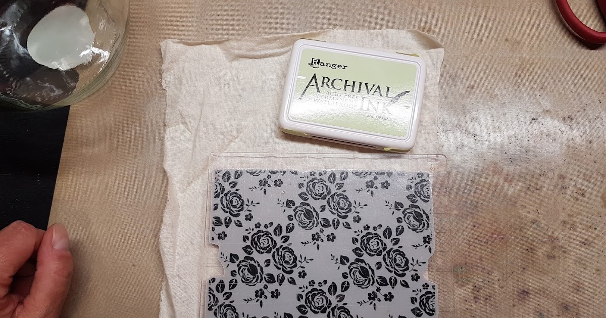 Craft projects by Bubblescrap Heat embossing on glass