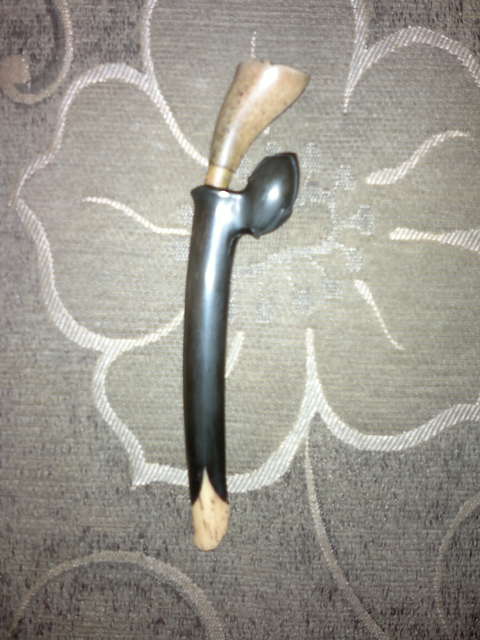 BUAIAN HATI: Badik Antik berhulu sumbu badak, sarung tanduk dan buntut