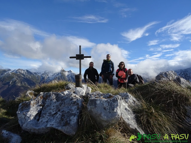 Ruta a Peña Melera y Los Pandos: Cima de Peña Melera