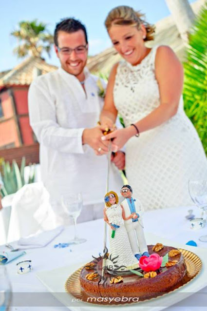 Tus figuras personalizadas para tu boda Laura Guarnieri & YoToY artesania de zaragoza a españa