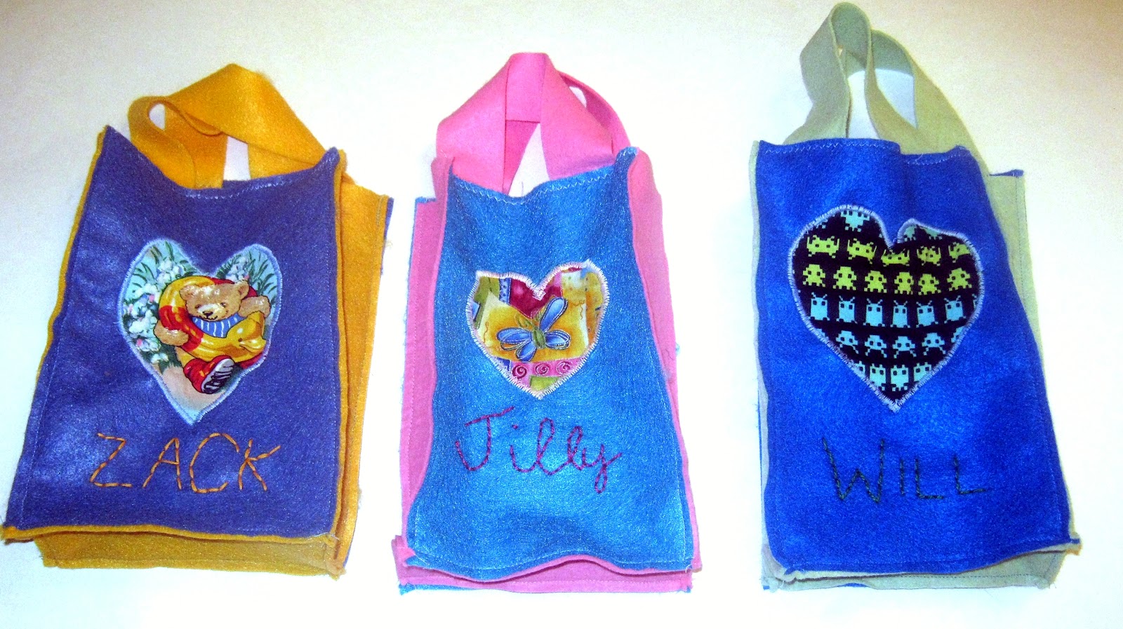 Storied Yarns Tutorial Valentine Gift Bag/Card Holder