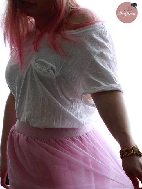 12 colours of handmade Fashion März Stellt man sich mit rosa Kleidung in die Gesellschaftliche Klischeeecke?