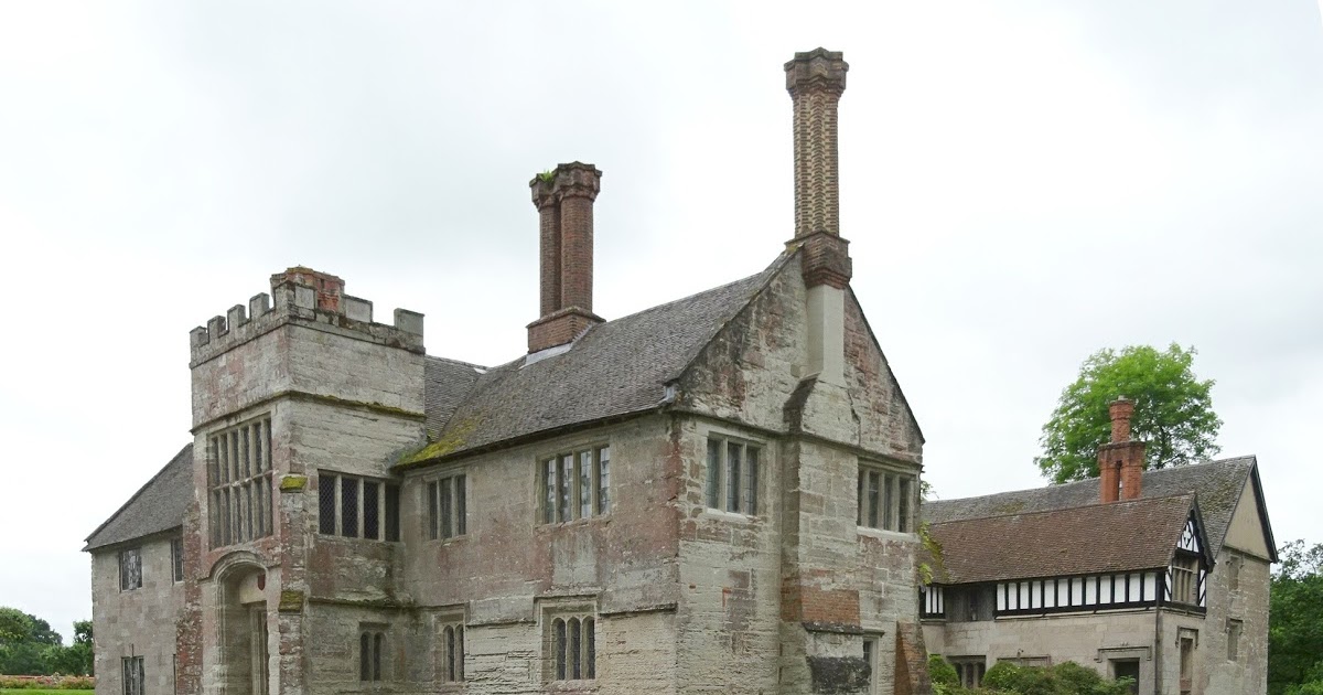 Vintage Vixen Baddesley Clinton Knights Have Dwelt Within Their