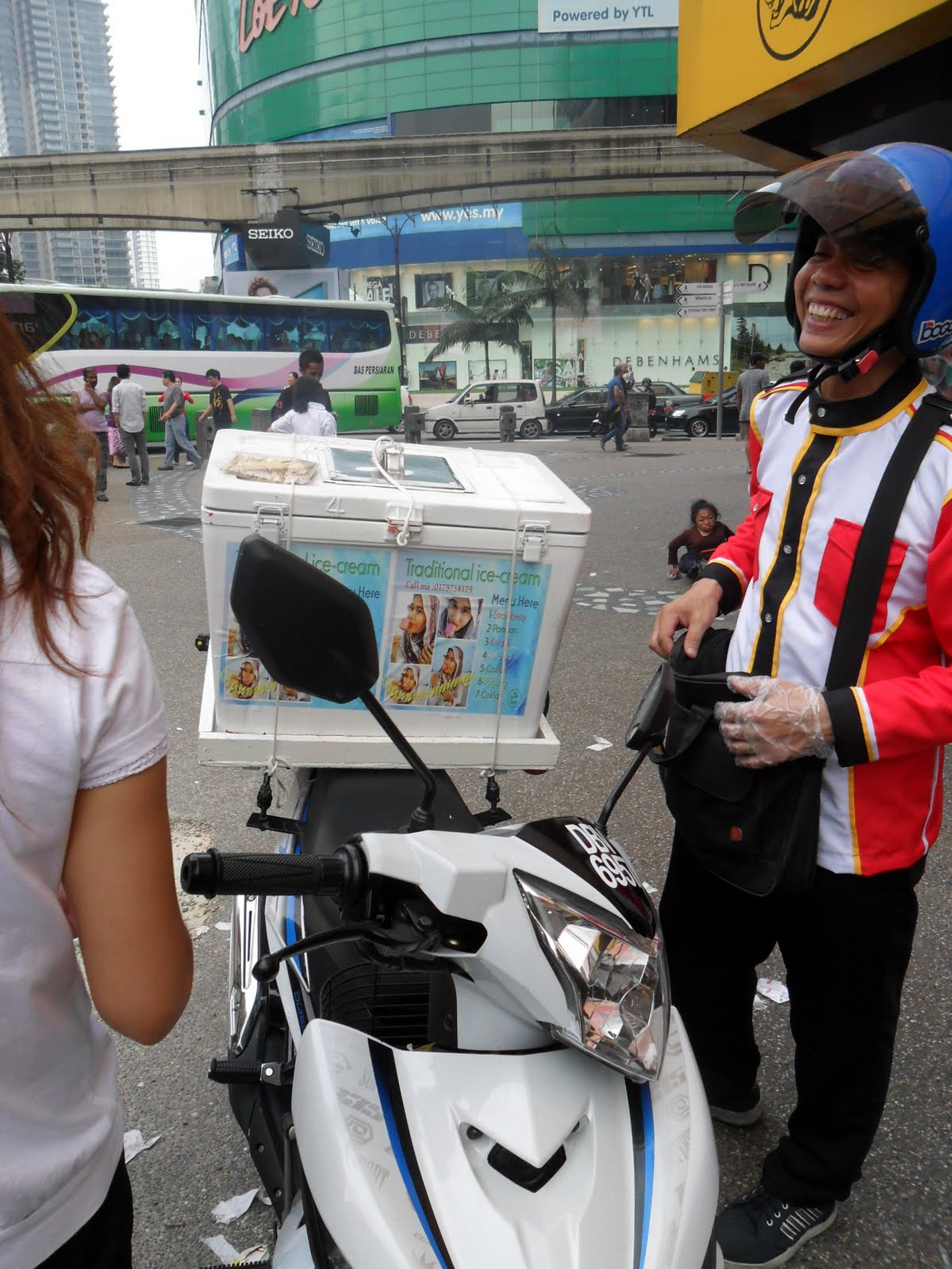 Gardens Centre Street food in KL Traditional Ice cream