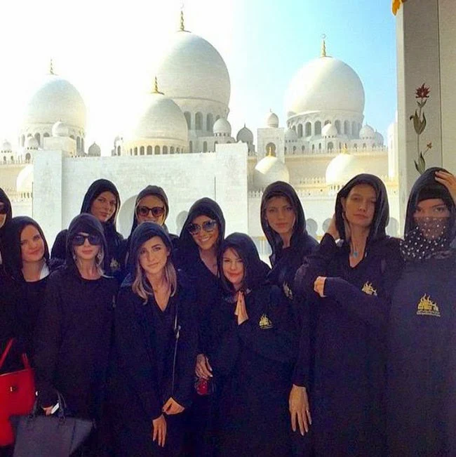 UAE, Abu Dhabi, Sheikh Zayed Grand Mosque, Gigi, Saleena Gomez, Pop stars, 