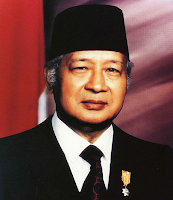 Foto Soeharto berwarna