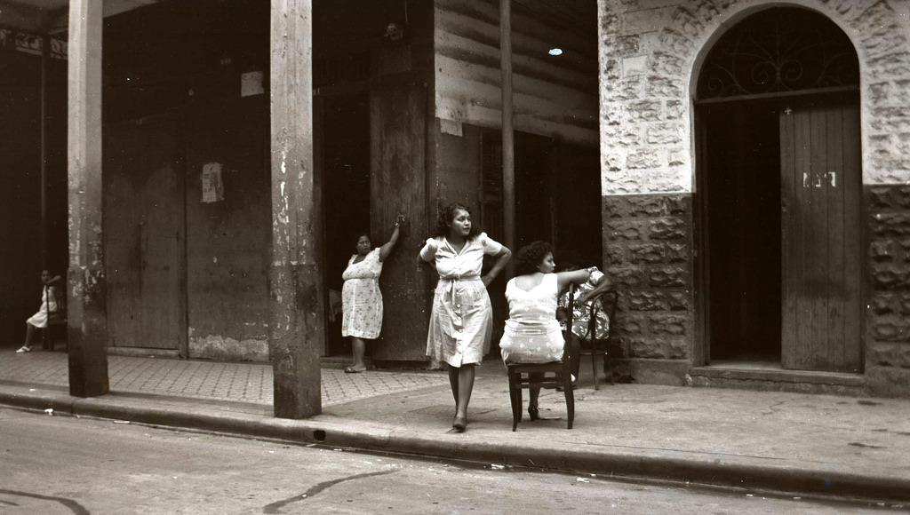 43 Rare Snapshots Document Everyday Life of Panama in the Early 1940s