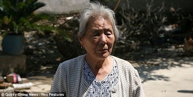  Chen Jiufang, ibu kepada  Hong Chunlin