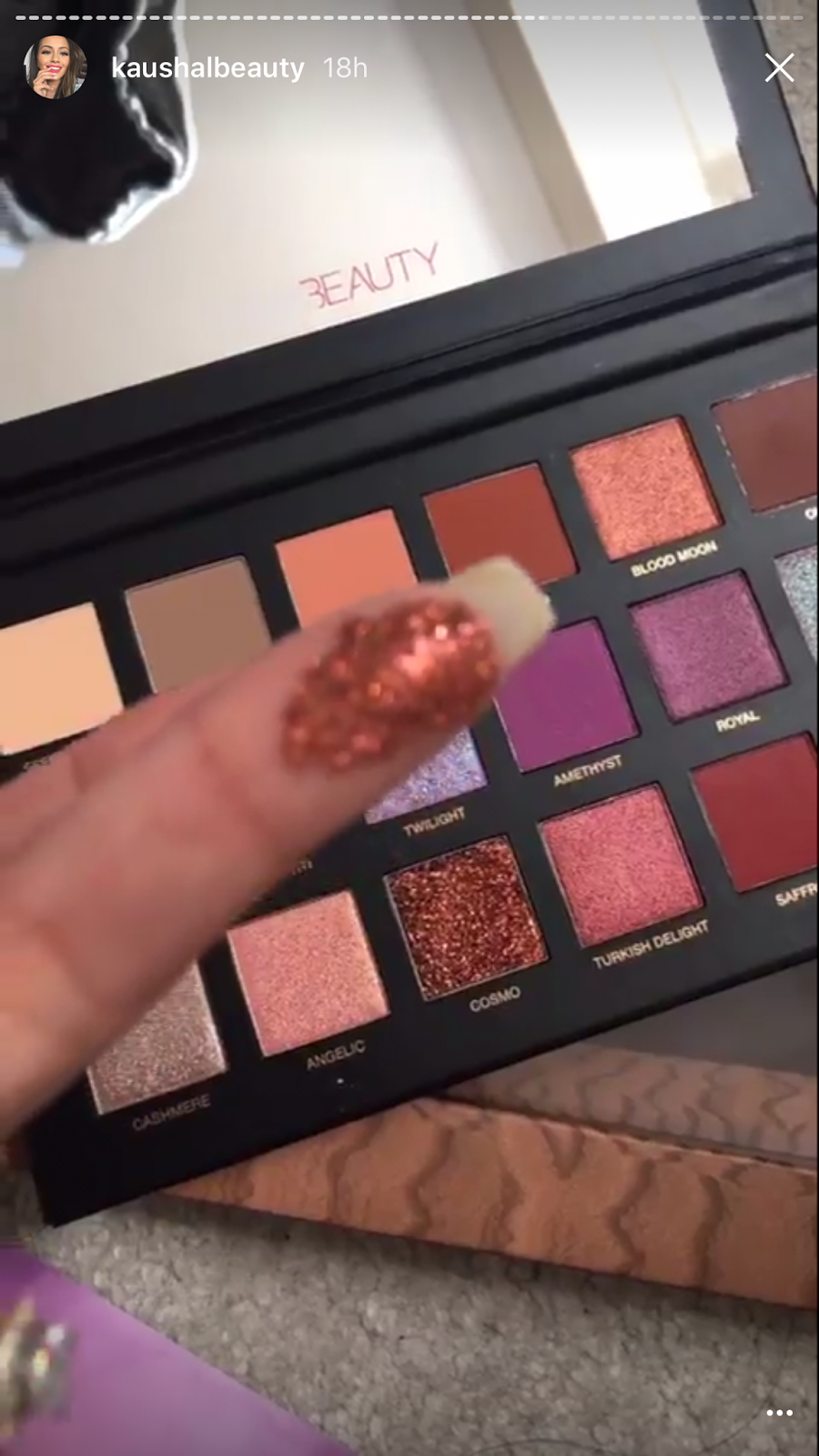 This Shade From Huda Beauty Desser Dusk Might Need An Eyeshadow Glue