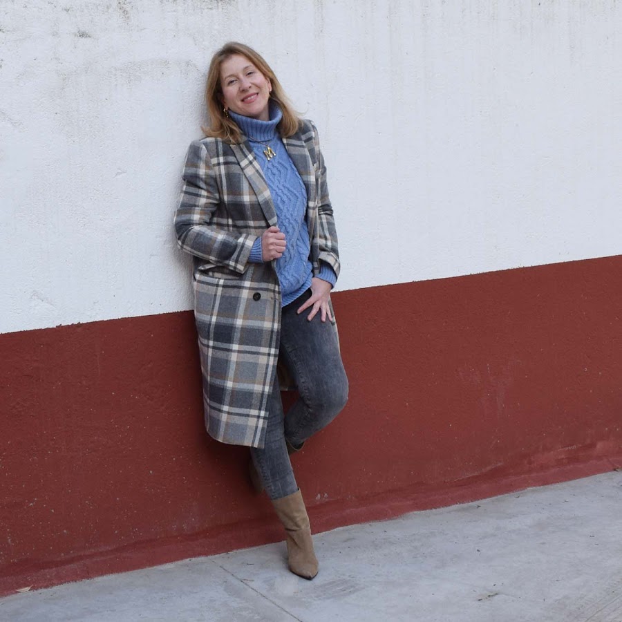 A_cuadros_grises_y_marrones