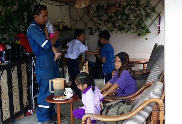 Duka Pekerja Emas Hitam di Labuan Duka Pekerja Emas Hitam di Labuan