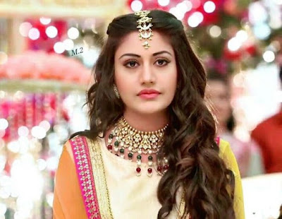 Ishqbaaz Anika Outfit Fashion Trends to Follow, Anika in Sarees, ishqbaaz outift ideas, celebrity outfits from Ishqbaaz and dil bole oberoi