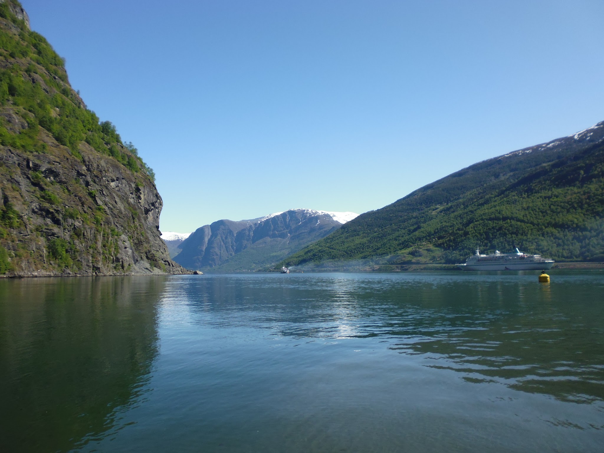 Fiordo Aurlandsfjord (Flåm) (@mibaulviajero)