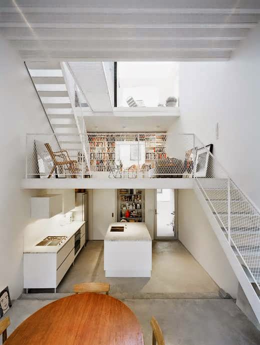 MODERN ULTRAURBAN TOWNHOUSE DESIGN WITH OPENCONCEPT