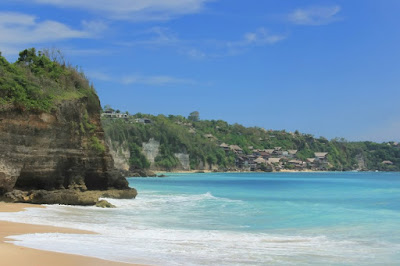 The Dreamland Beach in South Bali