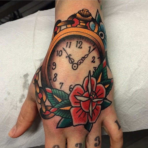 Assista tatuagem