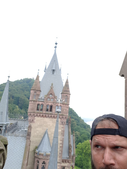 the social traveler at drachenburg castle