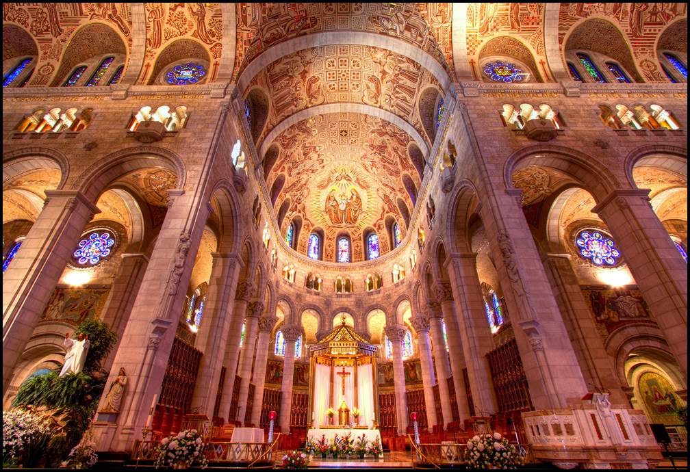 SainteAnneDeBeaupre shrine Basilica with miraculous statue of