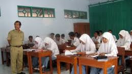 Jenis-Jenis Kegiatan Hubungan Lembaga Pendidikan dengan Masyarakat Jenis-Jenis Kegiatan Hubungan Lembaga Pendidikan dengan Masyarakat