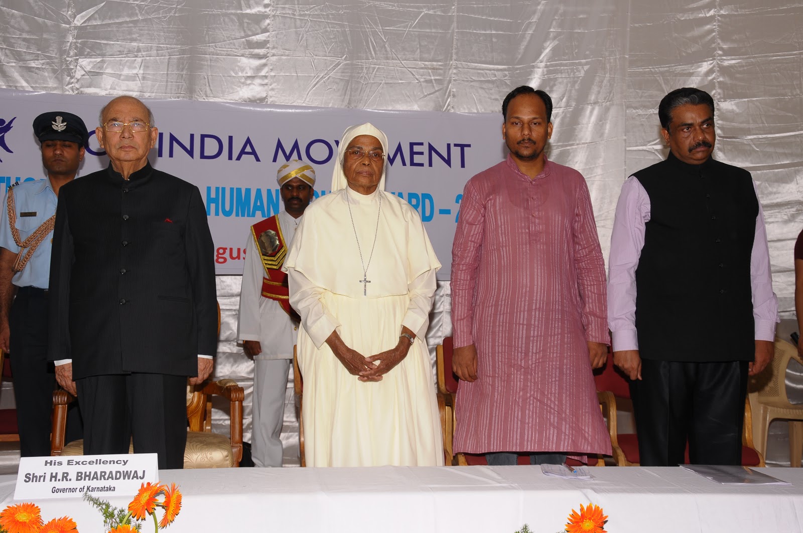 VIGIL INDIA JAN SAHAS of Madhya Pradesh and Sr. Dr. Mary Litty jointly shares the M.A. Thomas