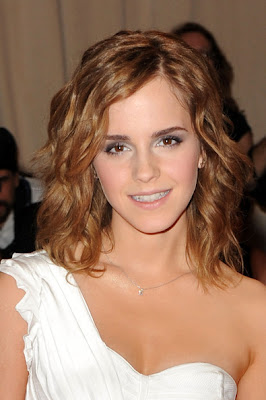 Emma Watson Shoulder Length Hairstyles Curly
