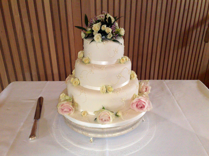 Tolly's Flowers Traditional Wedding Flowers in Hertfordshire