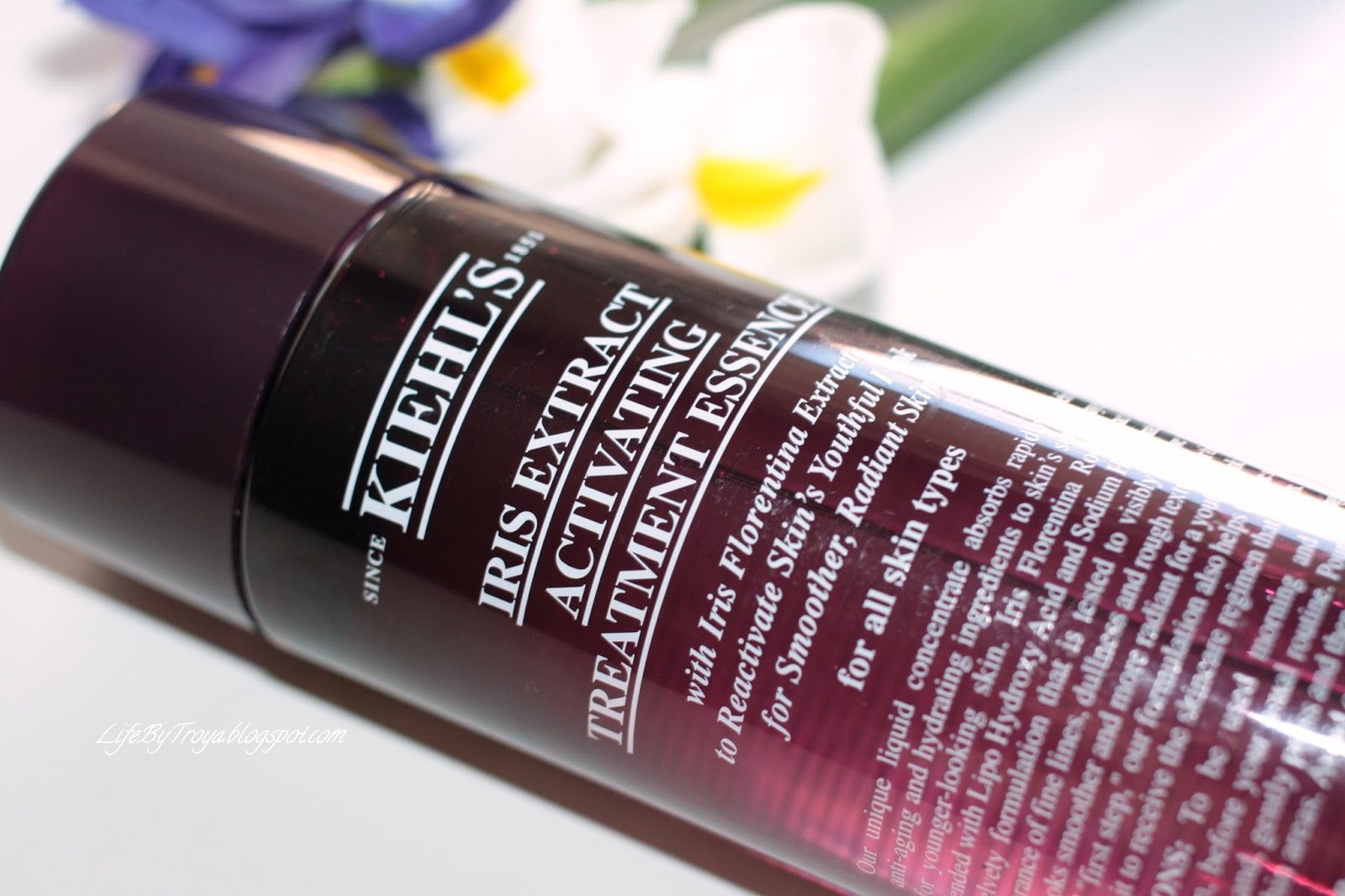 ирис экстракт. экстракт ириса флорентийского. эссенция с экстрактом флорентийского ириса. препараты ириса. Kiehls эссенция.