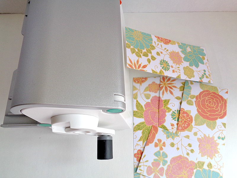 DIY Laminated Paper Boxes Running With A Glue Gun