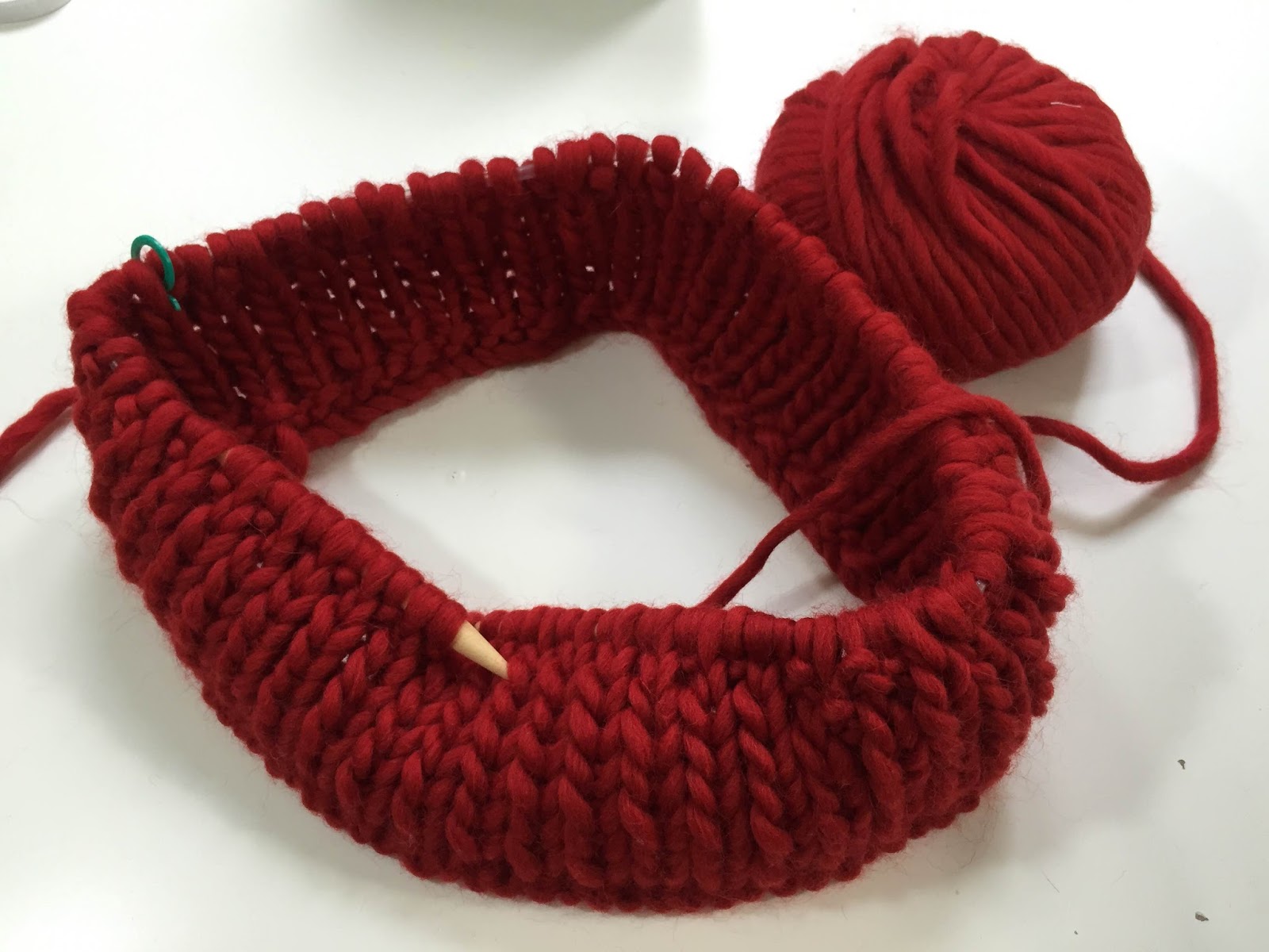 bufanda con bolsillos a dos agujas