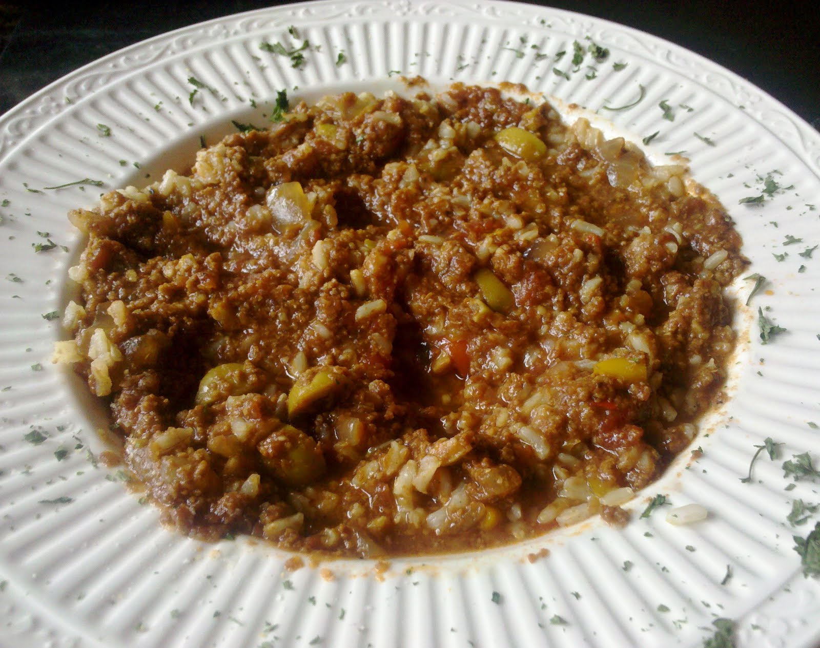 Another Domestic Diva: Simmering Sunday - Ground Beef Picadillo (Cuban