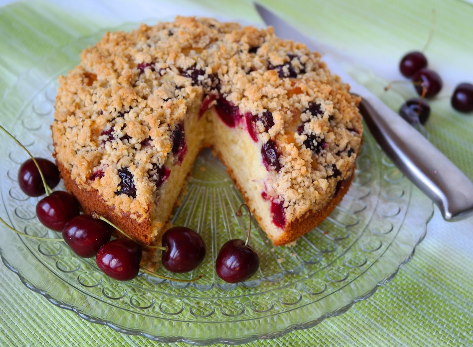 sia´s soulfood foodblog: Ich backs mir - Kirschkuchen mit Mandel-Zimt ...