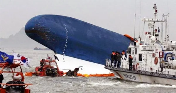Korea, Ship, Accident, Dead, Obituary, Dead Body, World, Family, 46, Protest, Passengers