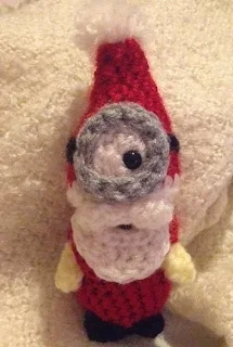 http://www.craftsy.com/pattern/crocheting/toy/minion-santa-tree-decoration-/78349