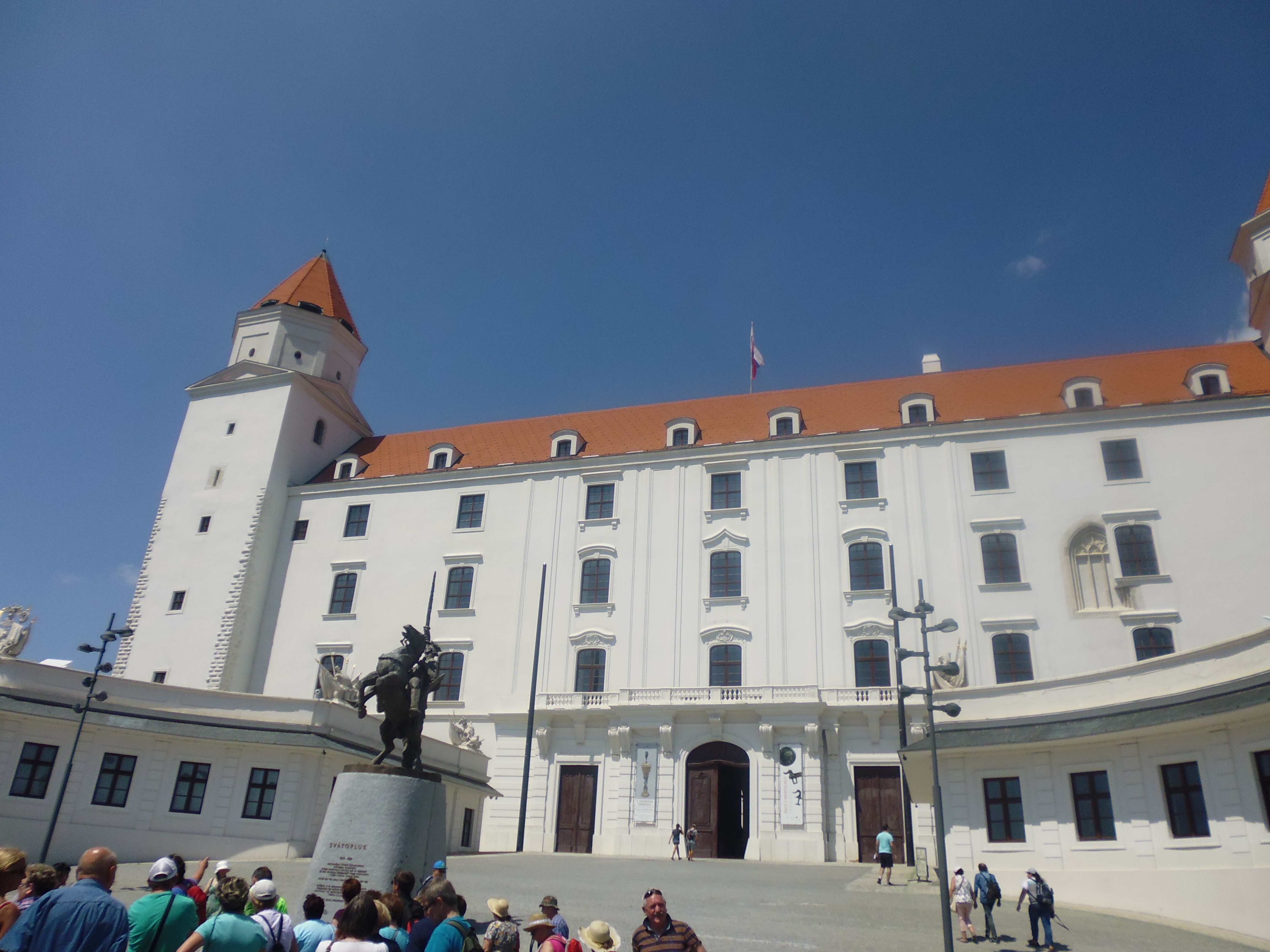Bratislavsky hrad (Castillo de Bratislava) (Eslovaquia) (@mibaulviajero)