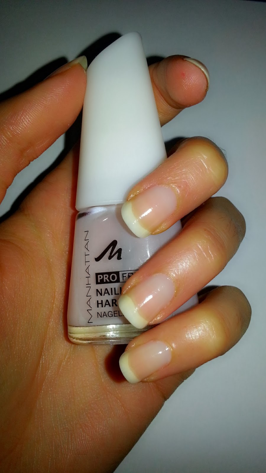 Nagelira PunkteNageldesign