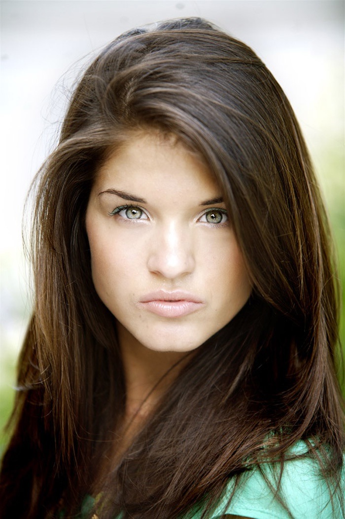 Next Gallery of Marie Avgeropoulos. 